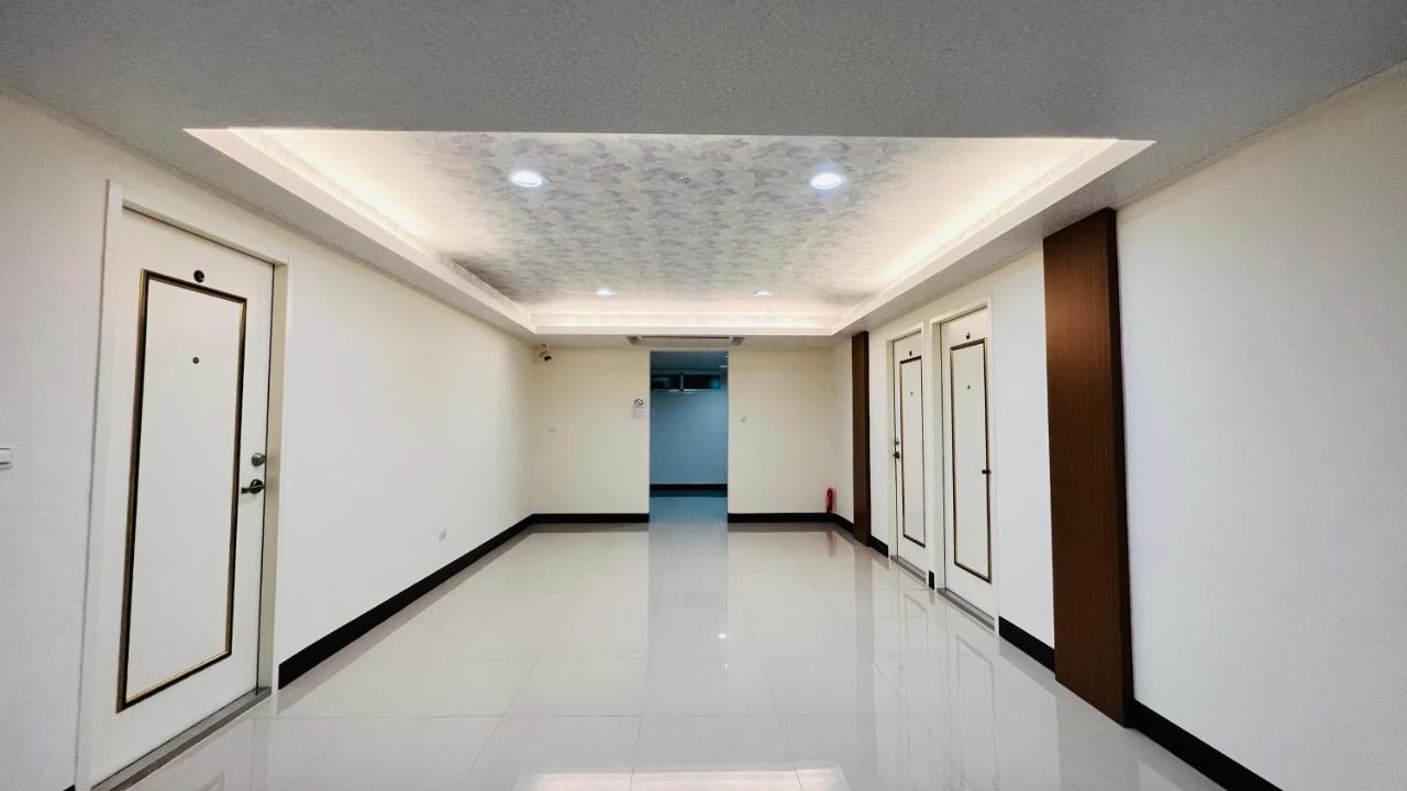 Shining House Apartment Tainan Luaran gambar