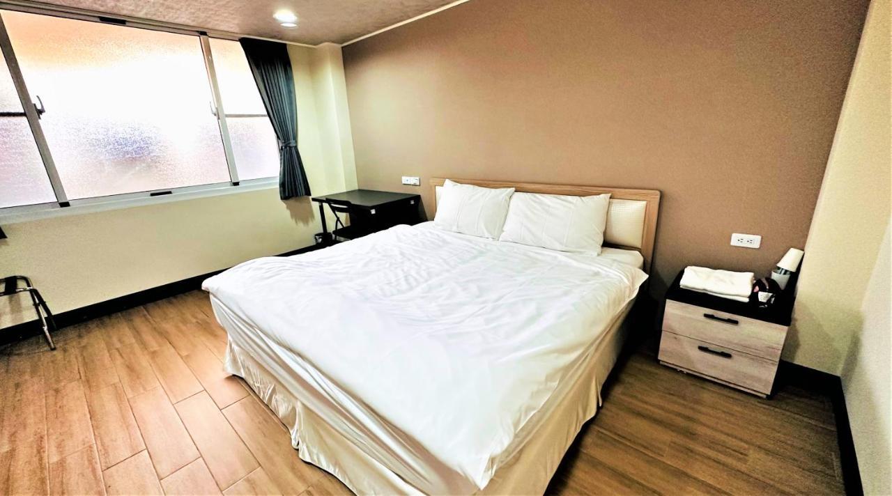 Shining House Apartment Tainan Luaran gambar